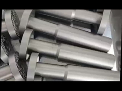 টুকরো টুকরো যন্ত্রপাতি কাটা